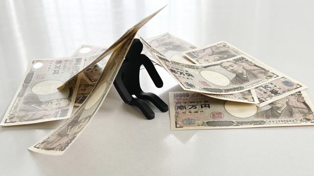 一万円札に潰される。松江市で借金返済の相談は無料でできます
